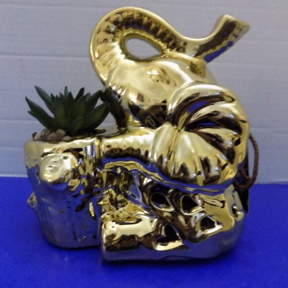NEW GC Home Decor Elephant Figurine Faux Plant Potpourri Holder - Picture 2 of 6